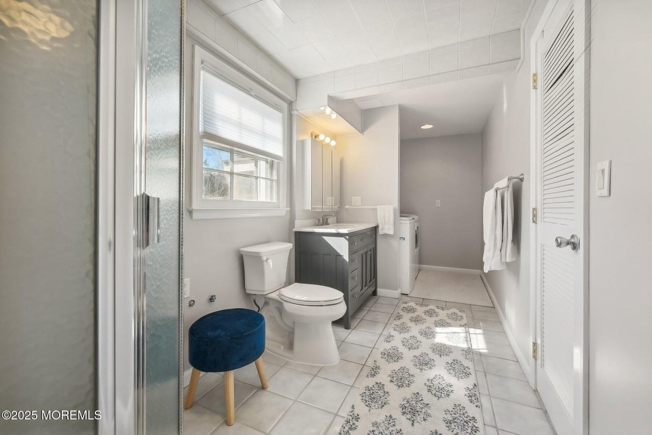 202 Yale Ave - Photo 5 of 17