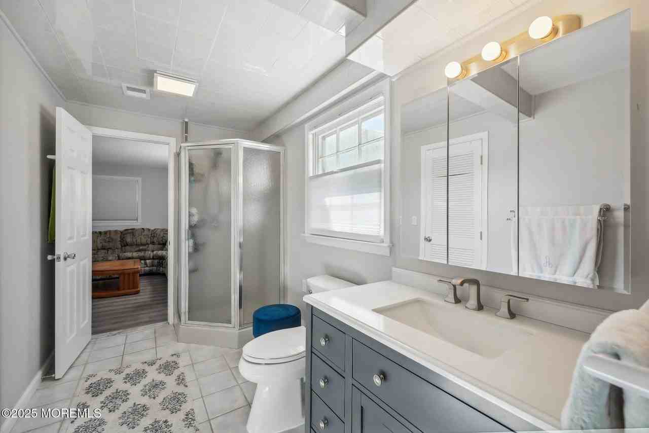 202 Yale Ave - Photo 6 of 17