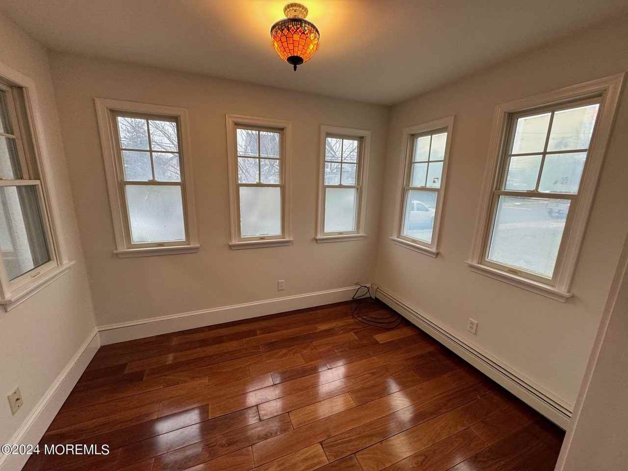 503 Forman Ave - Photo 3 of 18