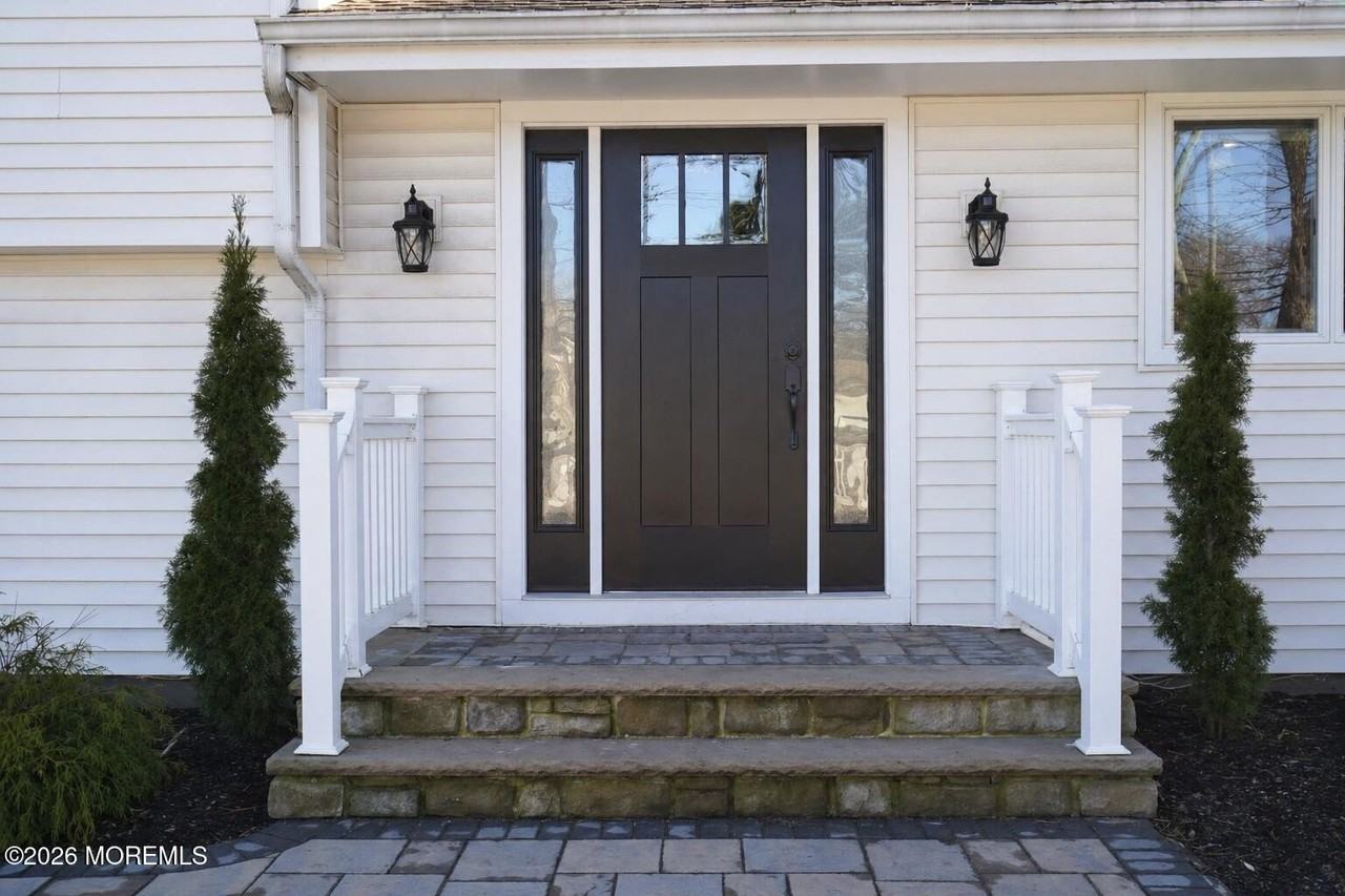 437 Adamston Rd - Photo 5 of 37