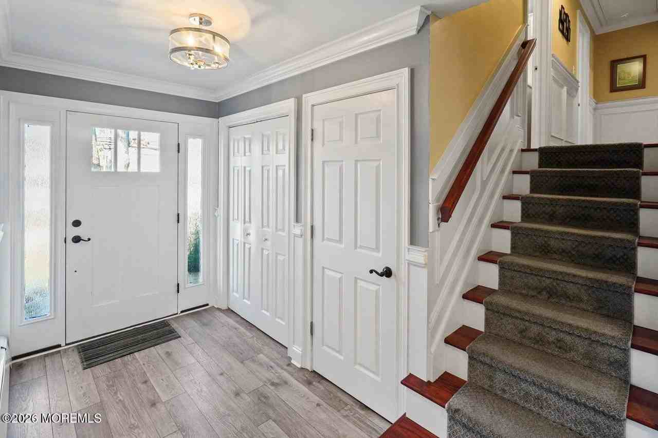 437 Adamston Rd - Photo 7 of 37