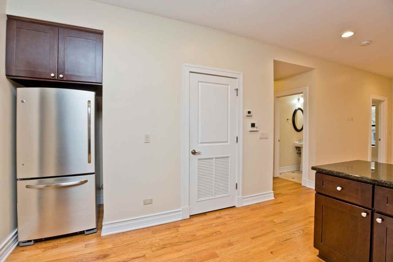 1640 W Fargo Ave #102 - Photo 5 of 18