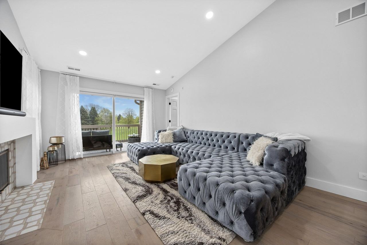1504 Aberdeen Ct #1504 - Photo 6 of 31