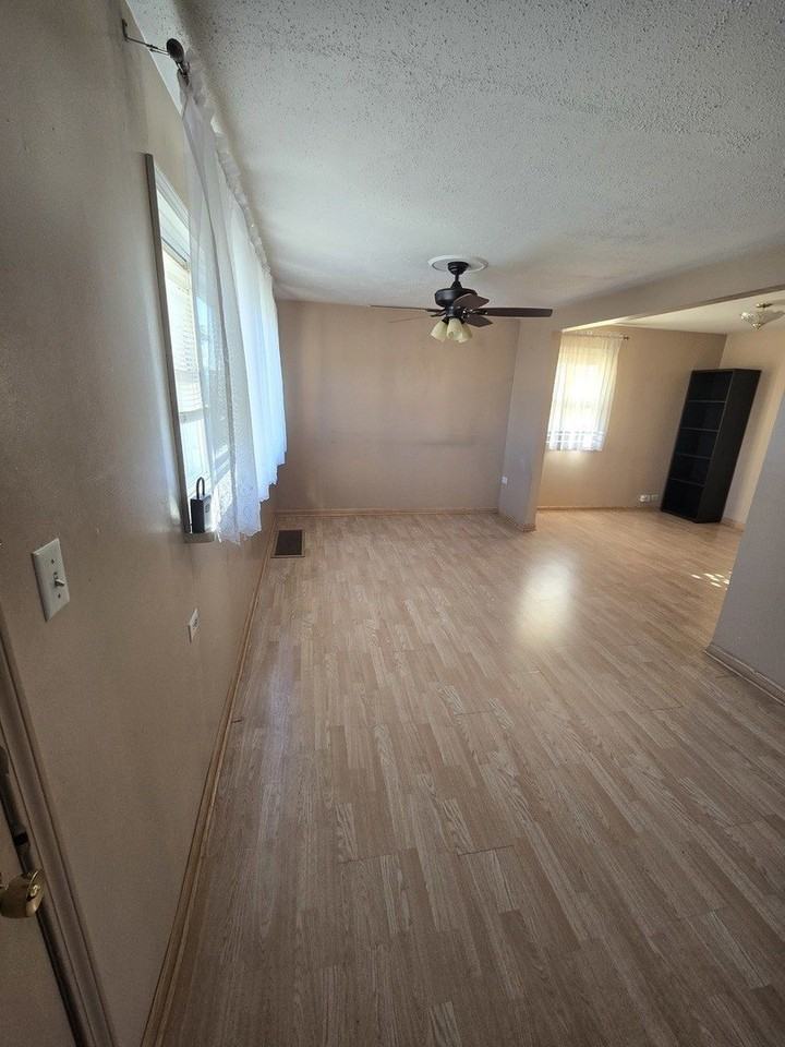 7139 W 74th Pl - Photo 5 of 31
