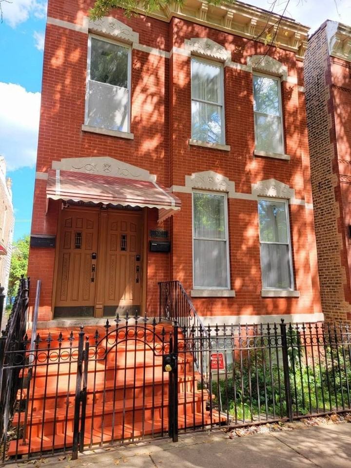 837 N Winchester Ave #2