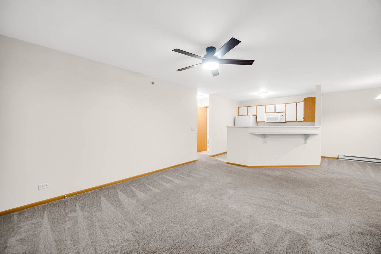 300 Cunat Blvd #2C - Photo 5 of 21