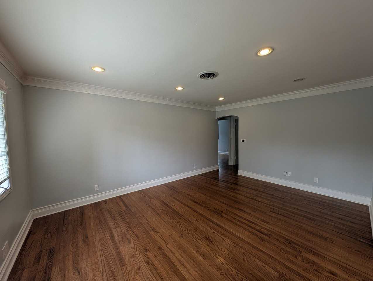 4334 Washington St - Photo 2 of 8