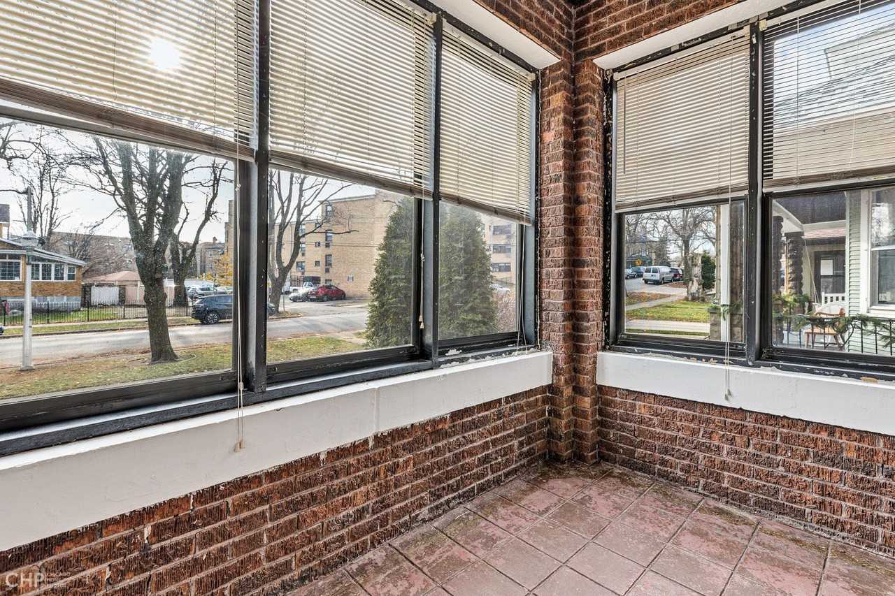 1942 W Farwell Ave #1W - Photo 5 of 16