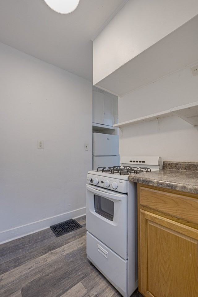 426 N Lake St #3 - Photo 3 of 12