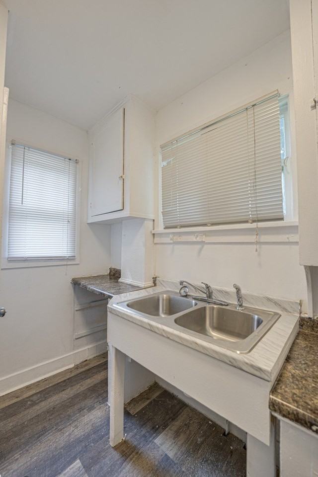 426 N Lake St #3 - Photo 4 of 12