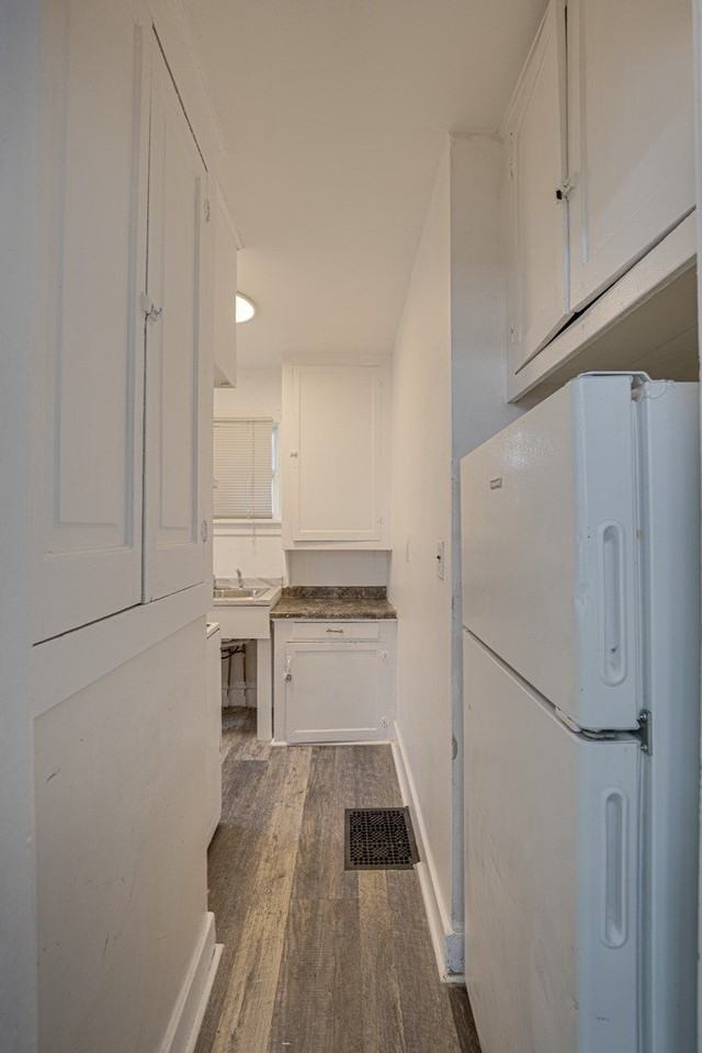 426 N Lake St #3 - Photo 5 of 12