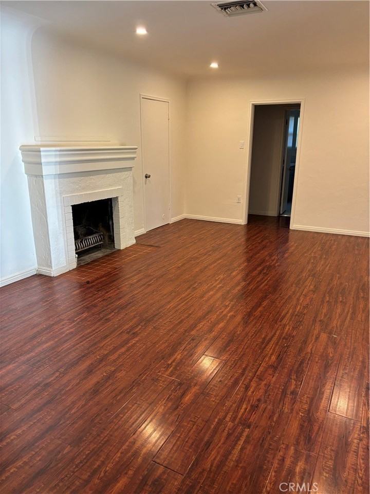 3097 N G St - Photo 3 of 8
