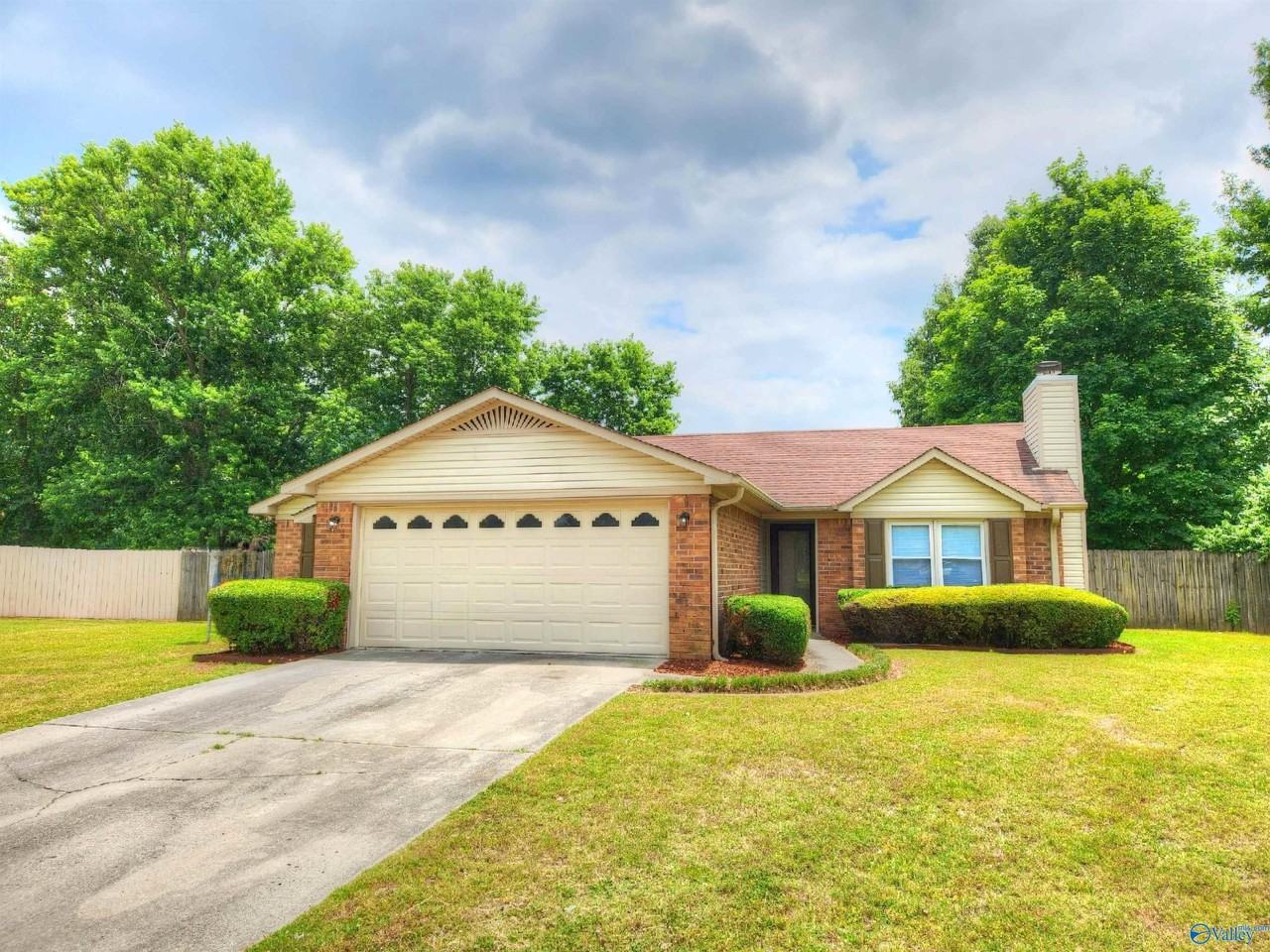 1008 Fieldstone Ct Se - Photo 2 of 19