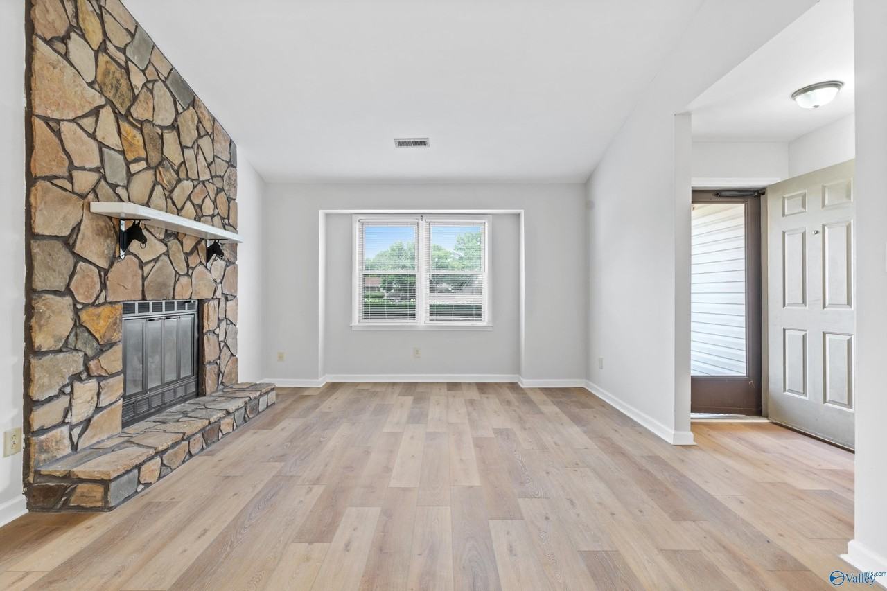 1008 Fieldstone Ct Se - Photo 3 of 19