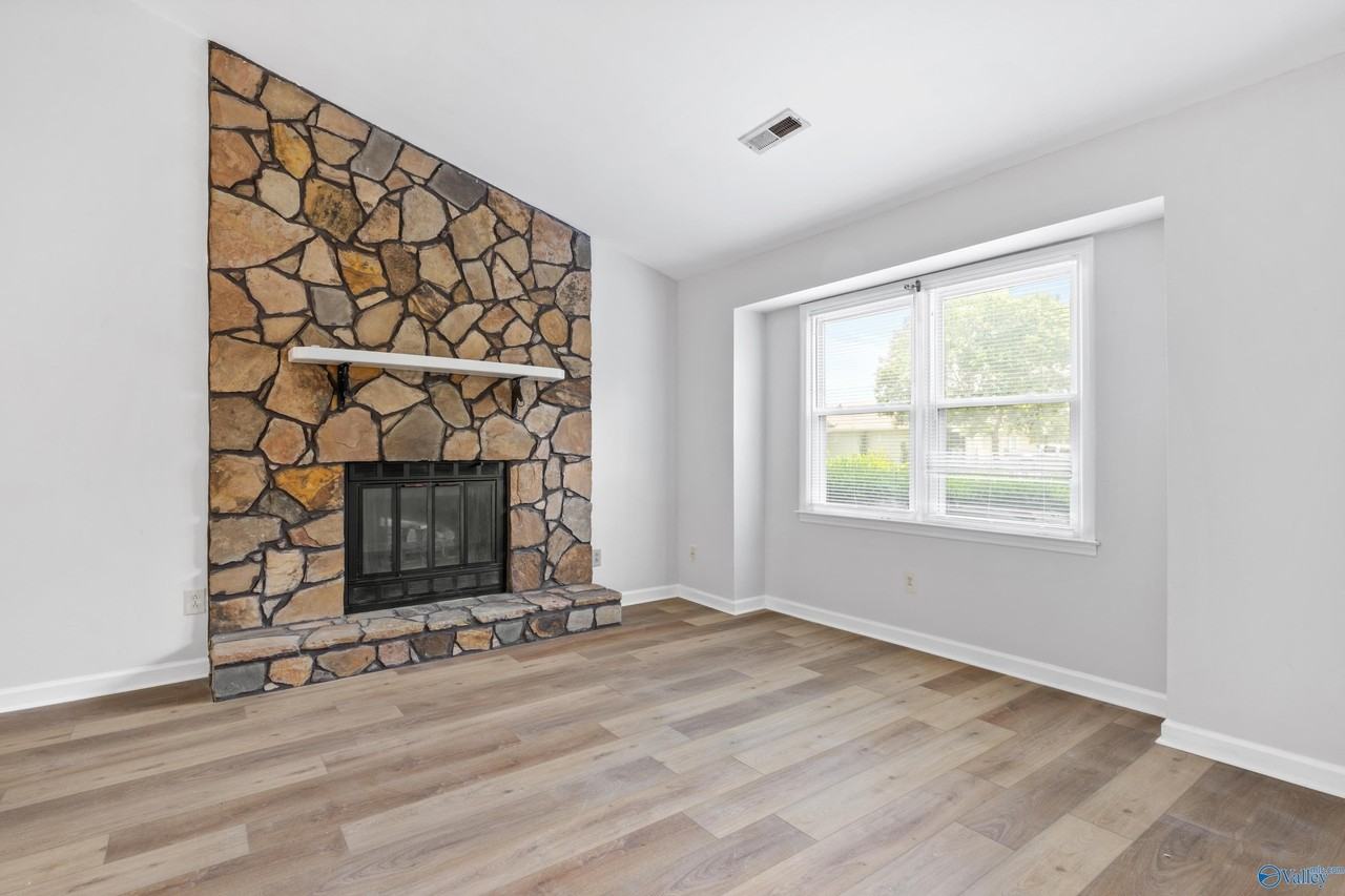 1008 Fieldstone Ct Se - Photo 4 of 19