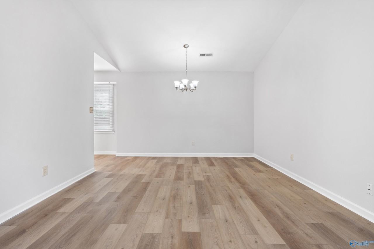 1008 Fieldstone Ct Se - Photo 5 of 19