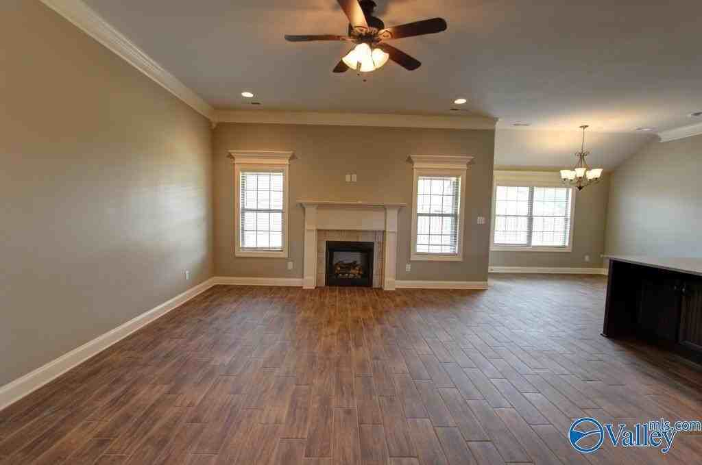 22947 Pin Oak Dr - Photo 3 of 31