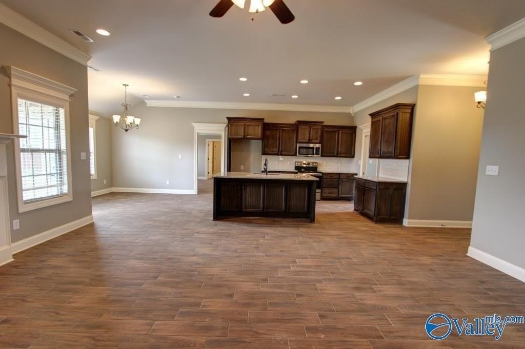 22947 Pin Oak Dr - Photo 5 of 31