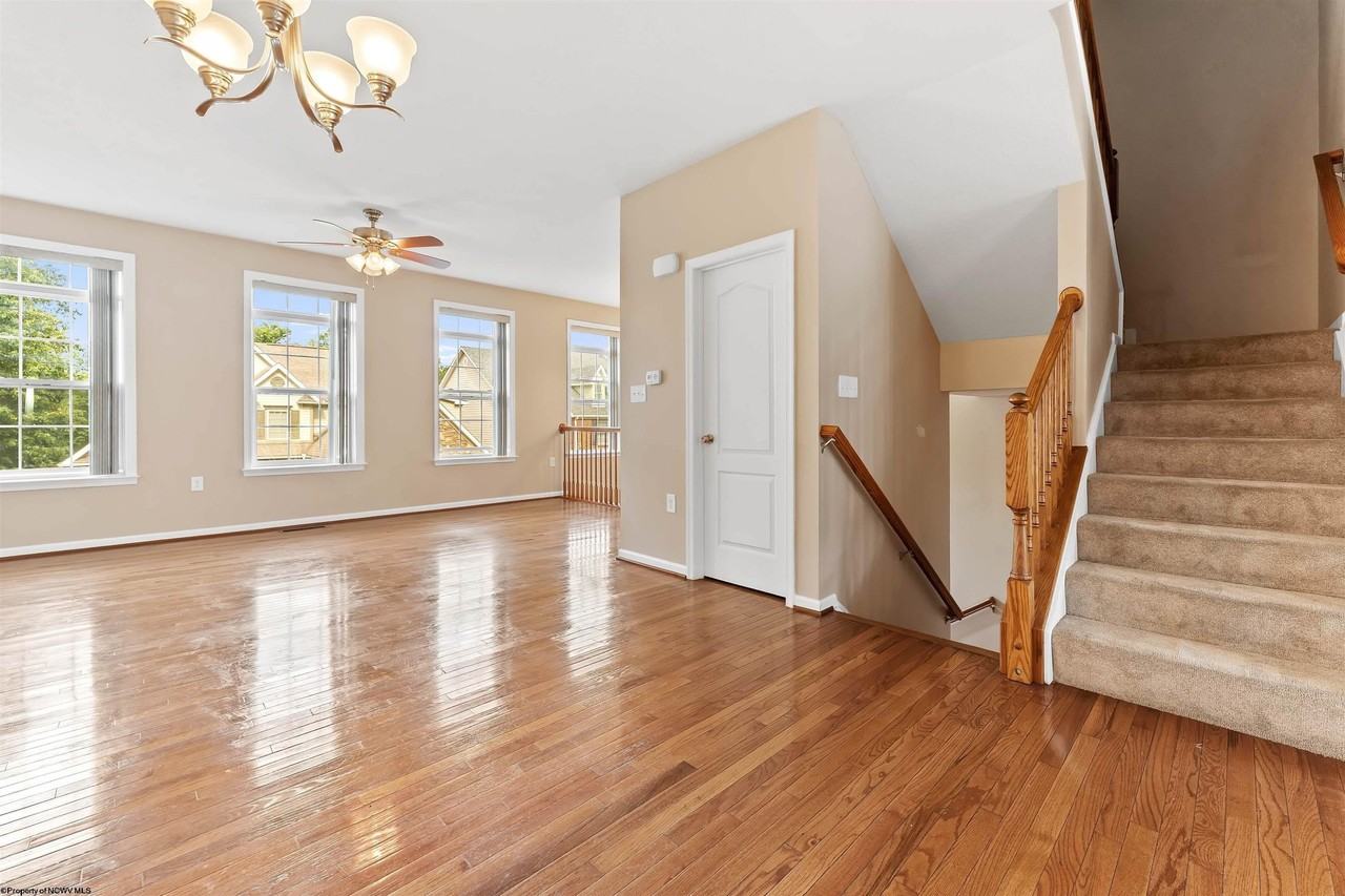 415 Saint Andrews Dr - Photo 6 of 32