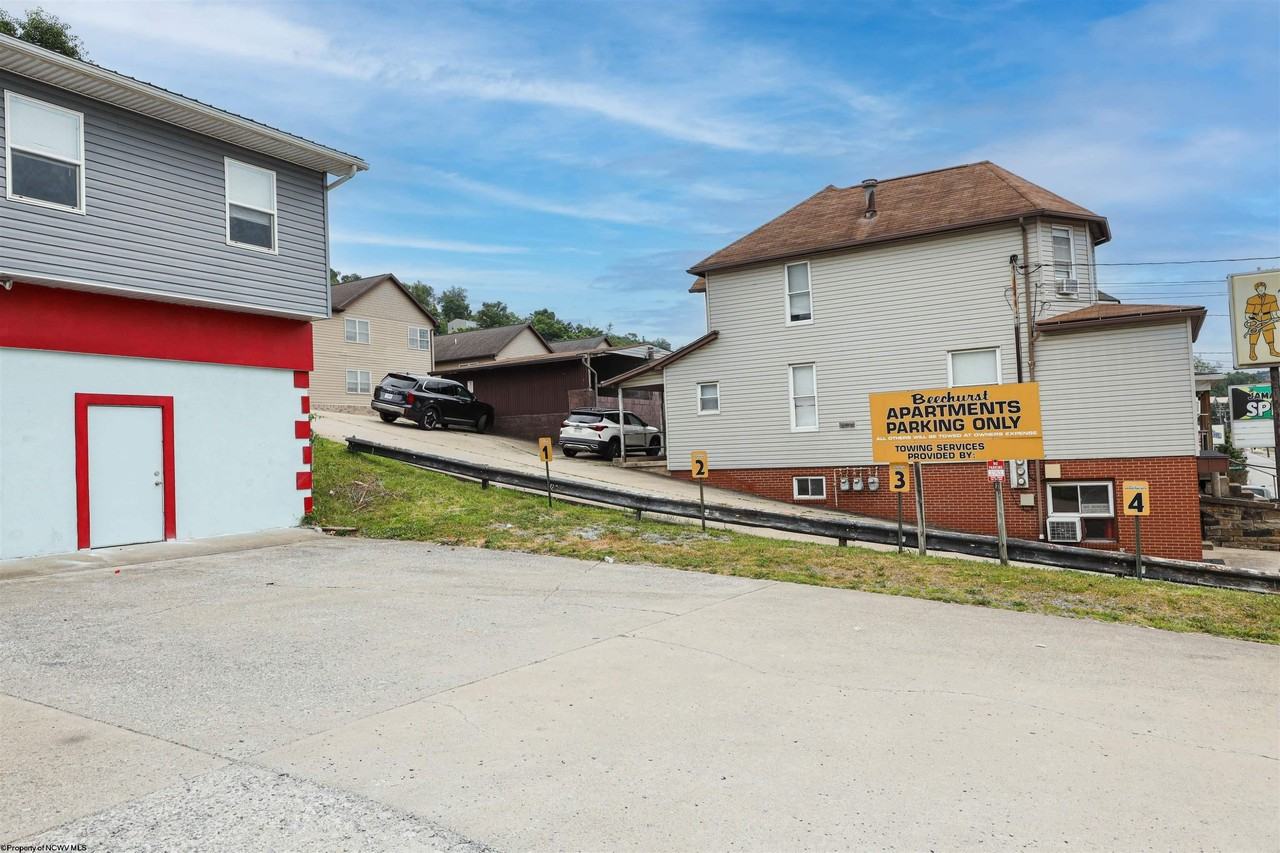 726 Beechurst Ave - Photo 3 of 21