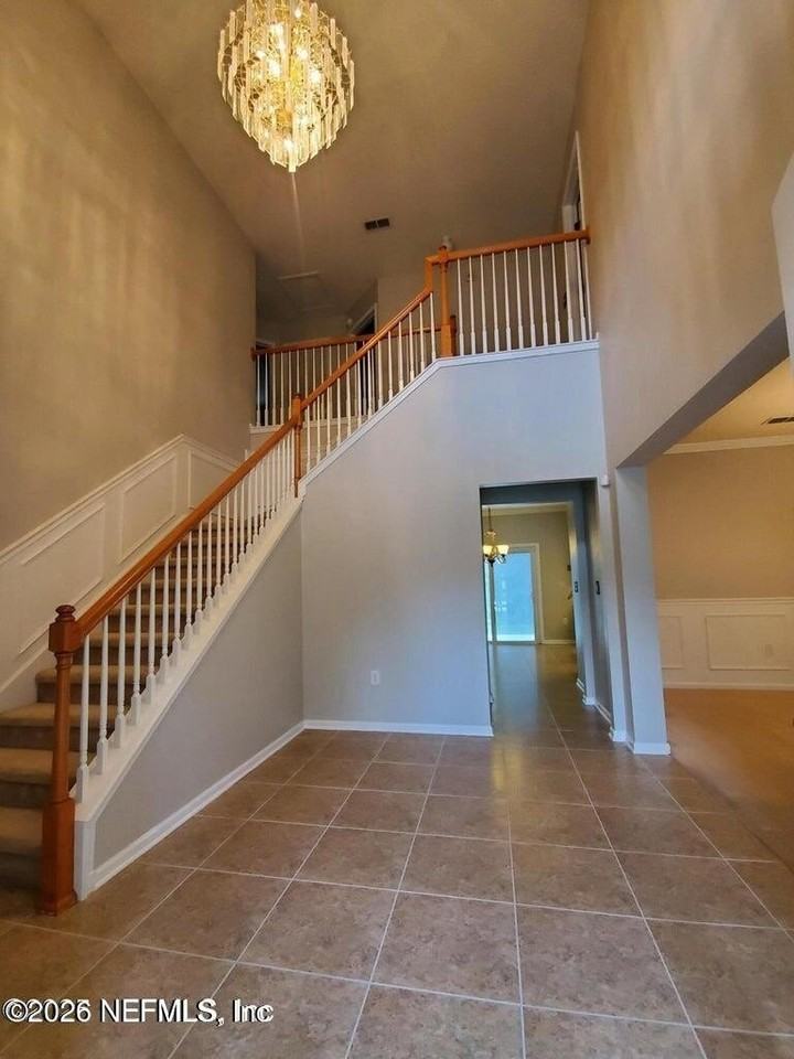 161 Flower Of Scotland Ave - Photo 2 of 17