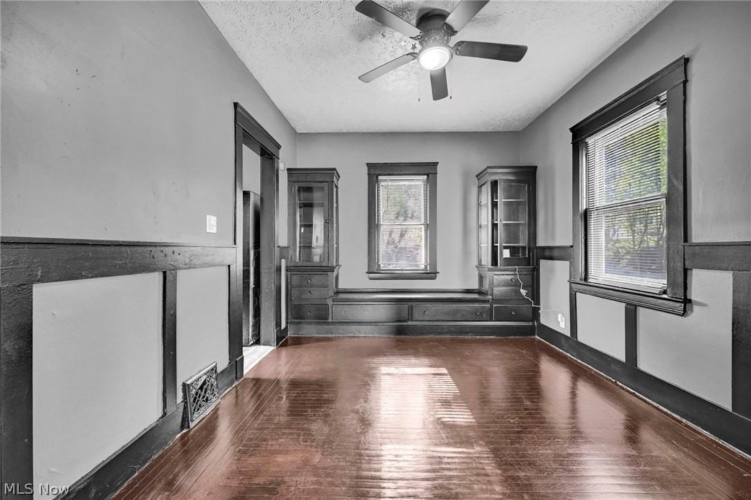 2893 E 119th St - Photo 7 of 23
