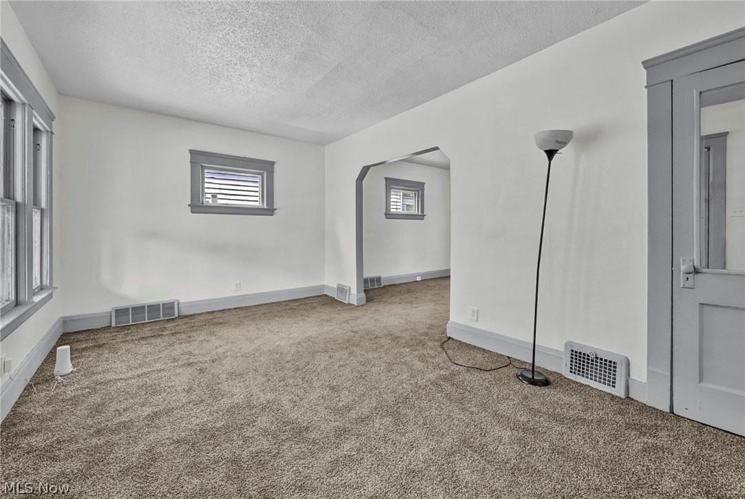 3341 E 145th St - Photo 3 of 28