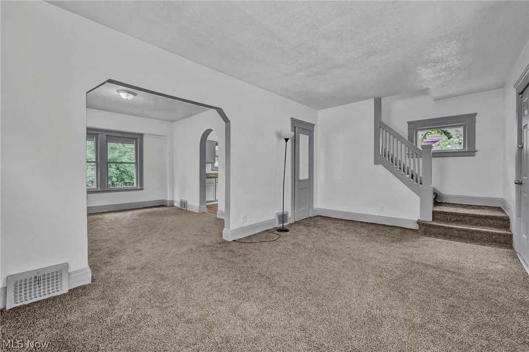 3341 E 145th St - Photo 4 of 28