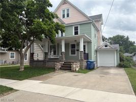 featured image of 5821 South St