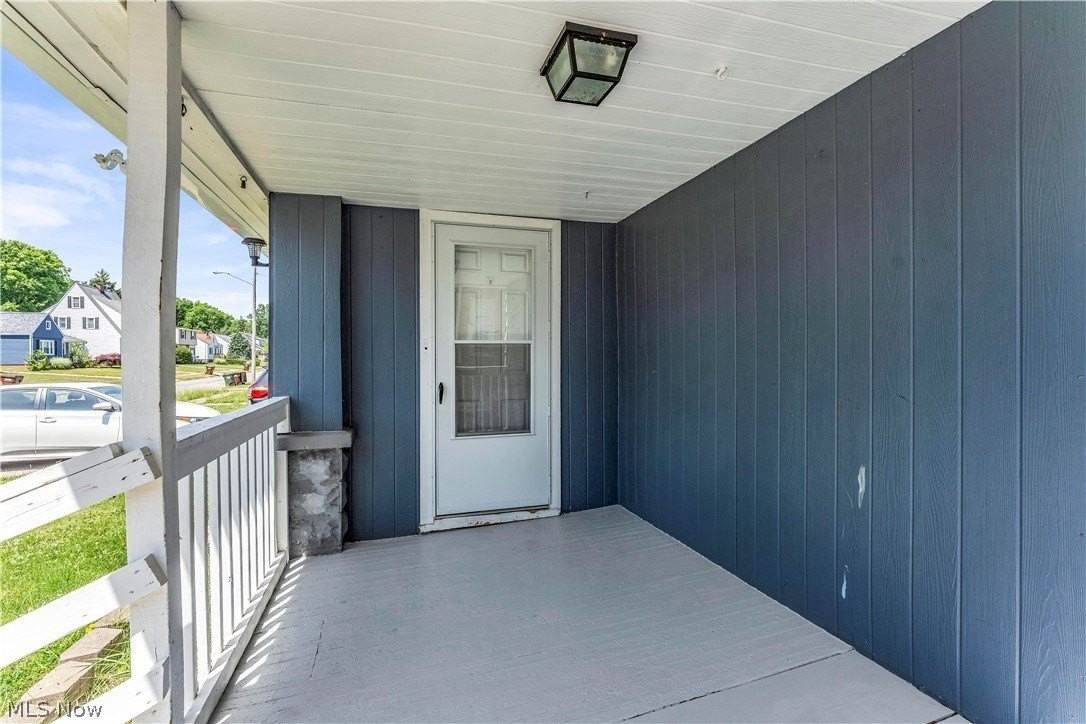 5606 Theota Ave - Photo 3 of 28