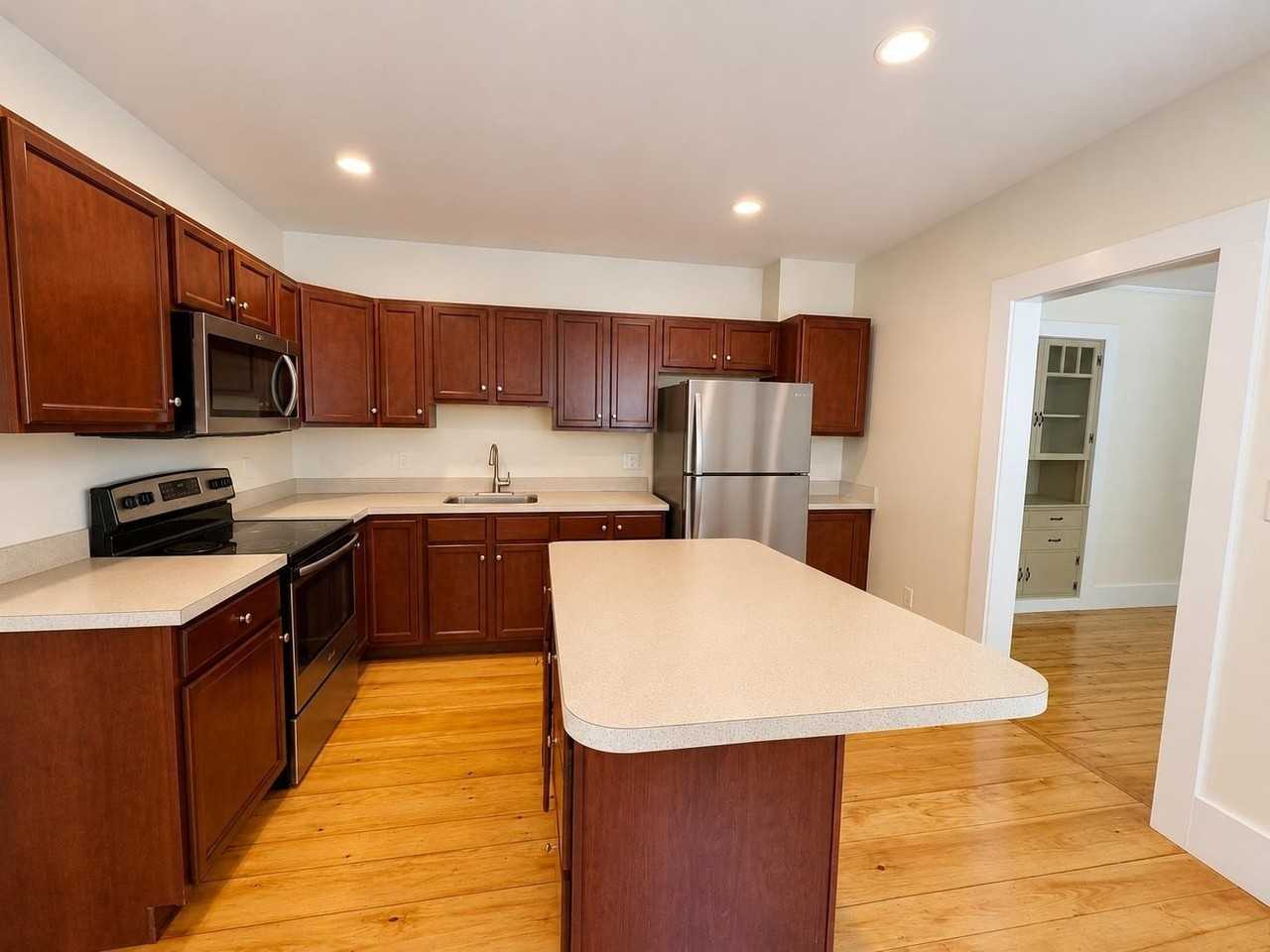216B Front St - Photo 3 of 19