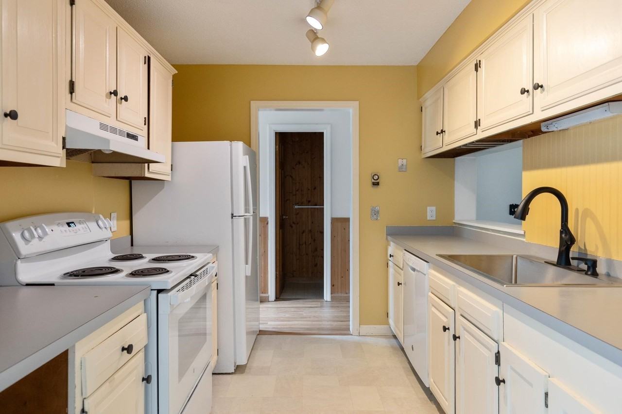 12 Brickyard Rd #12 - Photo 7 of 33