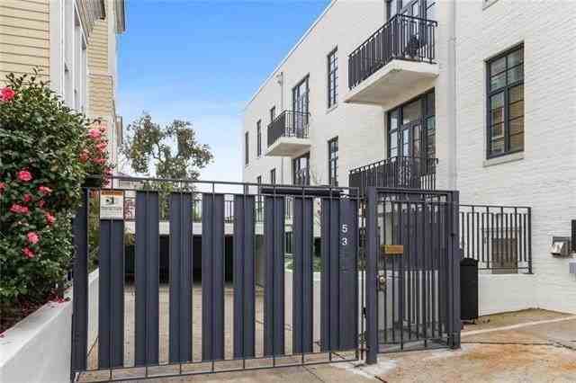 5355 Saint Charles Ave #203 - Photo 6 of 9