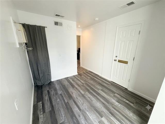 4300 S Claiborne Ave - Photo 4 of 7