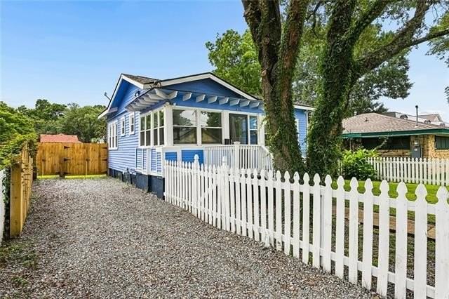 416 Deckbar Ave - Photo 2 of 16