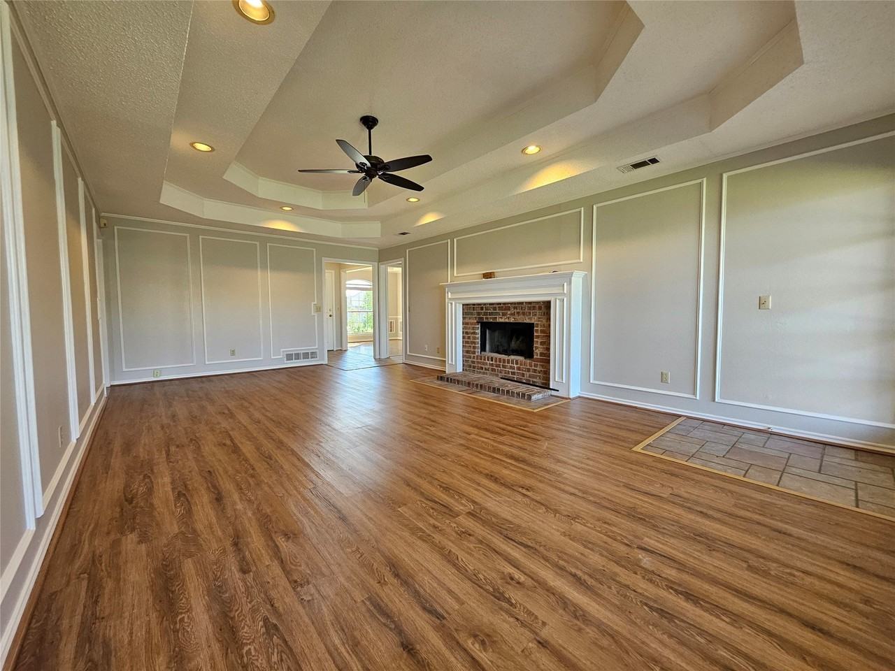 517 Vicki Ln - Photo 3 of 23