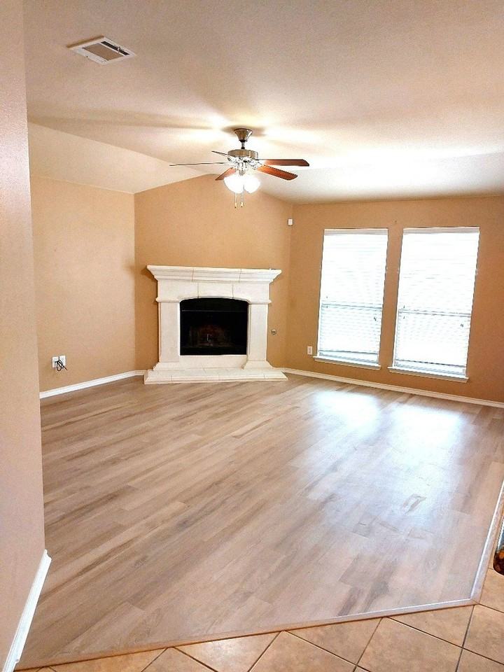 1113 Haskell Dr - Photo 3 of 25