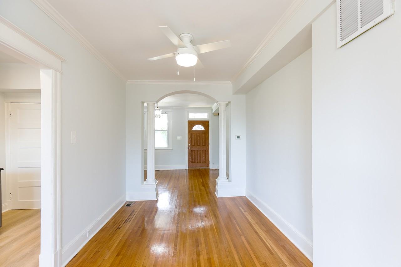 5121 7th St Nw #1 - Photo 5 of 21