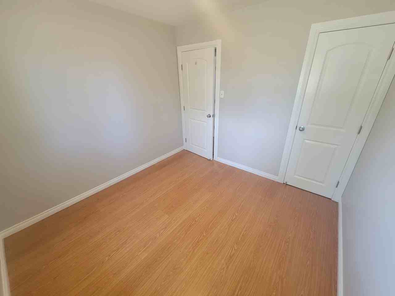 9122 150 St Nw #1 - Photo 7 of 21