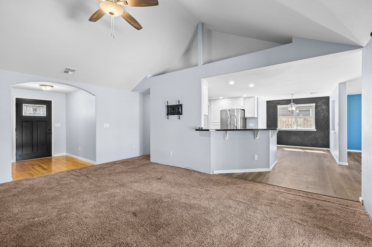 1016 Birmingham St #1 - Photo 7 of 25