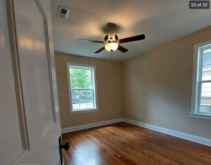 916 9th Ave Se #1 - Photo 3 of 7