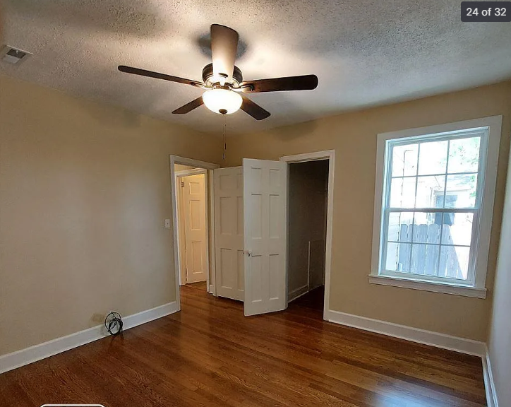 916 9th Ave Se #1 - Photo 4 of 7