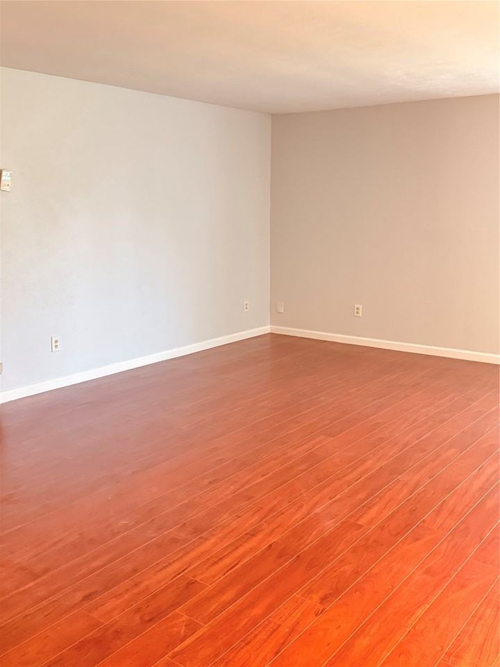 5512 Rutledge Dr - Photo 6 of 19