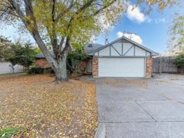 featured image of 6825 Longleaf Ln