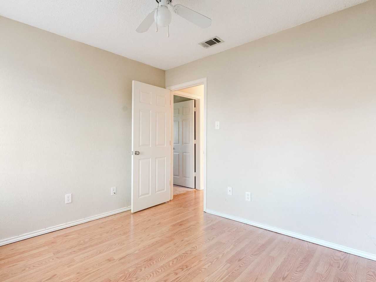 6825 Longleaf Ln - Photo 6 of 24