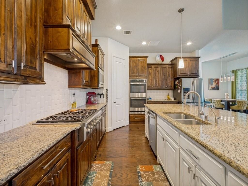 415 Dry Canyon Dr - Photo 5 of 22