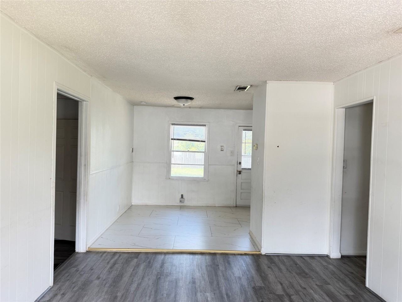 1109 E Inwood Dr - Photo 4 of 18