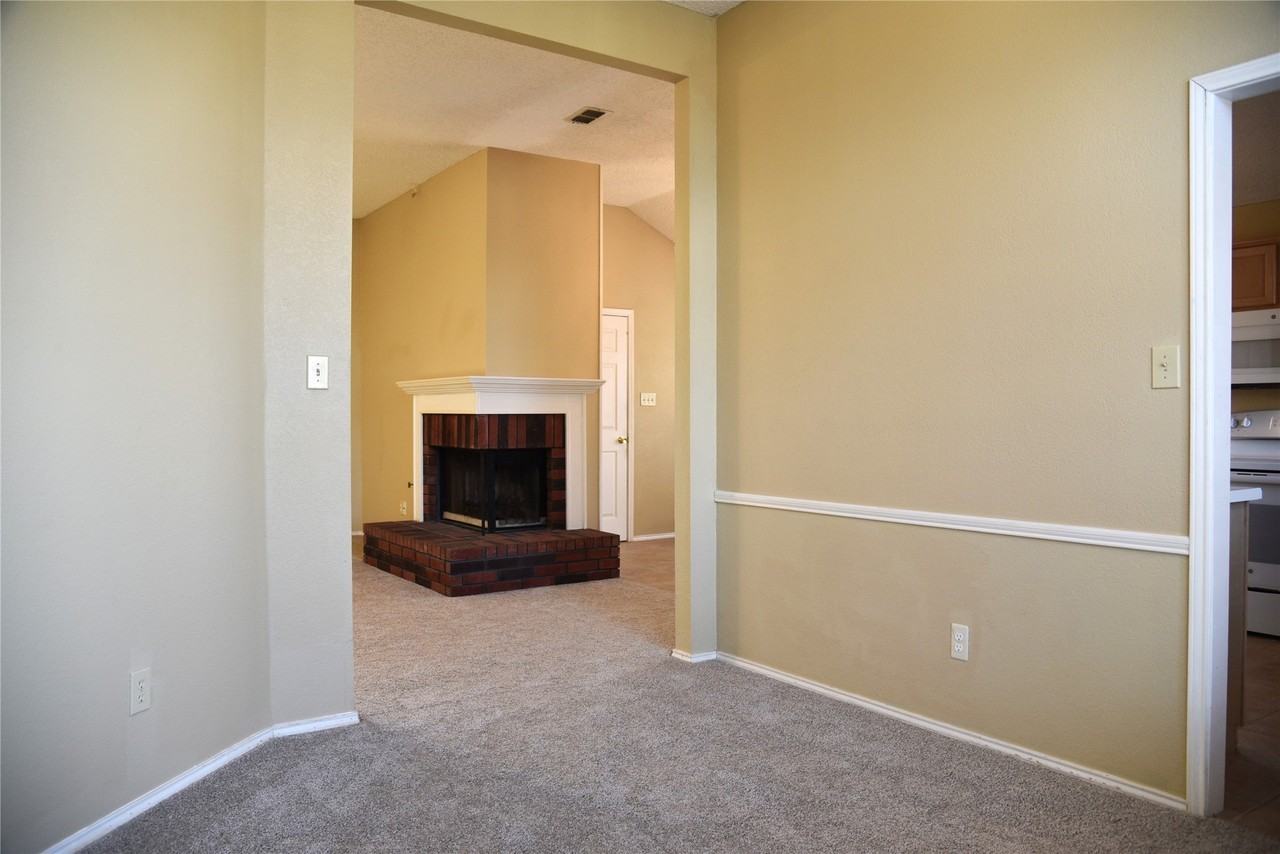 7025 Blalock Dr - Photo 6 of 24