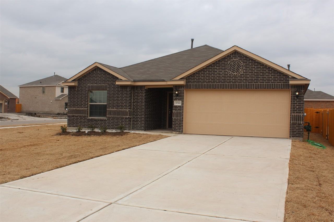 3044 Boran Dr - Photo 2 of 19