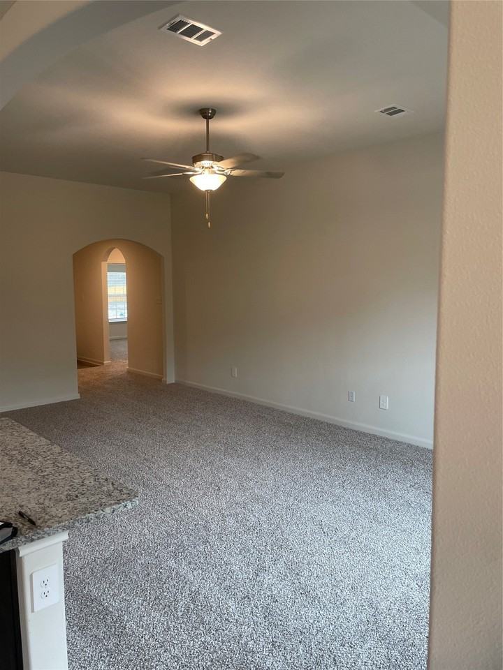 3044 Boran Dr - Photo 6 of 19
